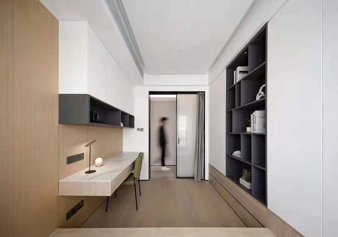 自然舒適的木飾面, 溫柔色調(diào)的軟裝，讓整個(gè)空間更具治愈感和親和力，加上生活的煙火氣，安靜而溫馨，平淡而簡單。 (4).jpg